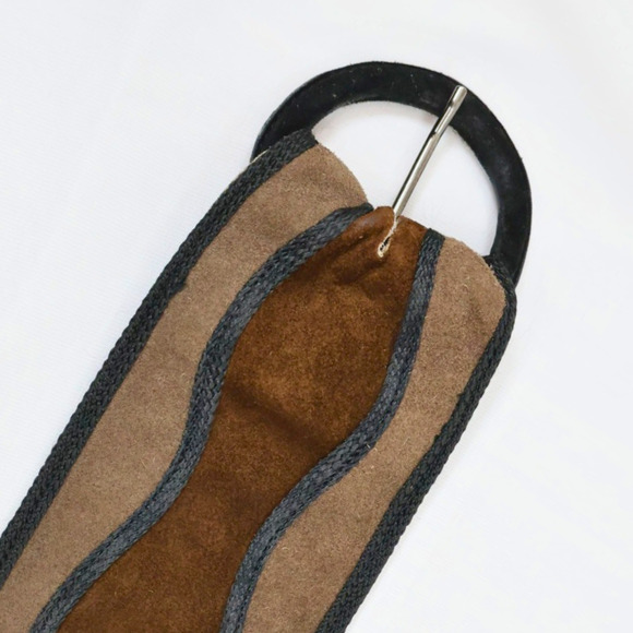 Yves Saint Laurent Suede Waist Belt - Picture 3 of 4